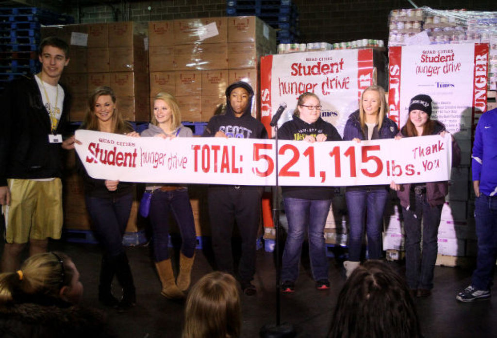 110713-hunger-drive1